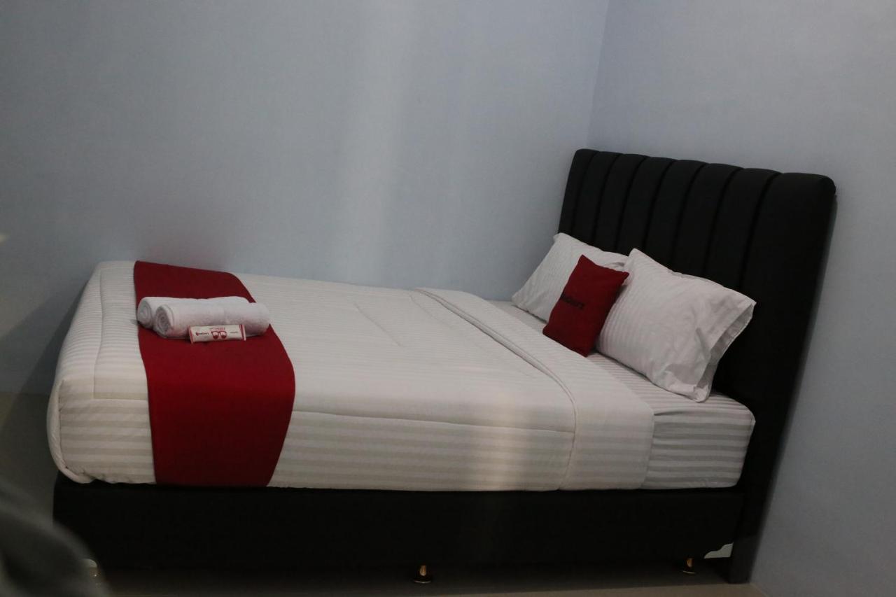 Reddoorz Syariah Near Suncity Mall Madiun Exterior foto