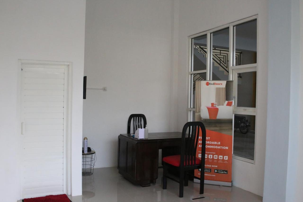 Reddoorz Syariah Near Suncity Mall Madiun Exterior foto